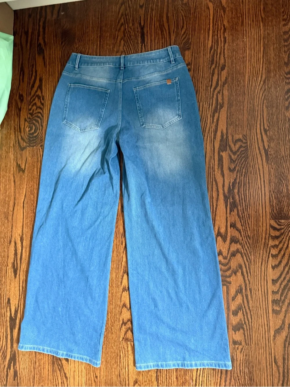 NWT HALARA Light Blue Wide Leg Stretch Jeans Size Medium Flex Denim